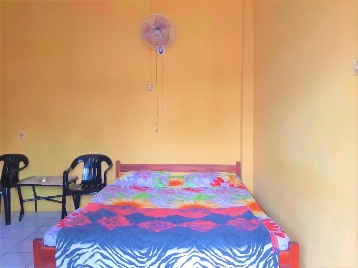 Spot On 2969 Hotel Citra Ayu Labuhan Екстериор снимка