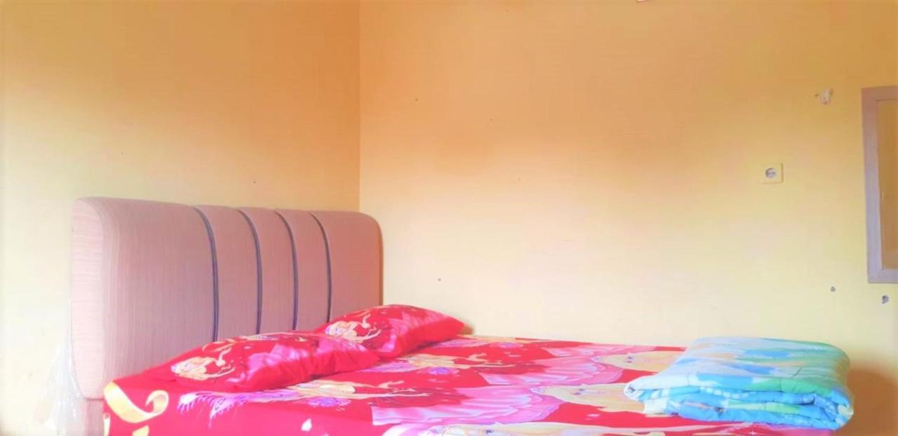 Spot On 2969 Hotel Citra Ayu Labuhan Екстериор снимка