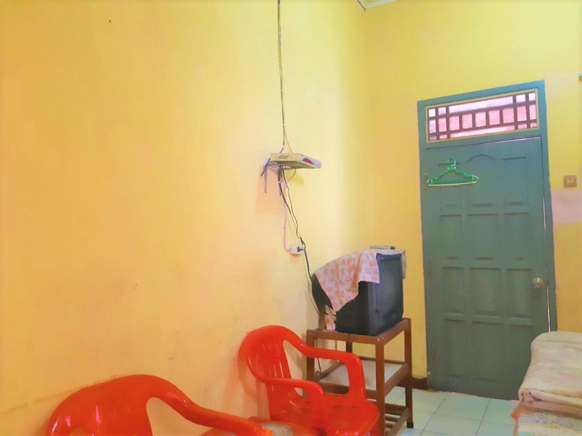 Spot On 2969 Hotel Citra Ayu Labuhan Екстериор снимка