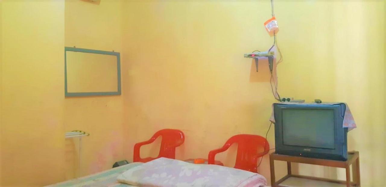 Spot On 2969 Hotel Citra Ayu Labuhan Екстериор снимка