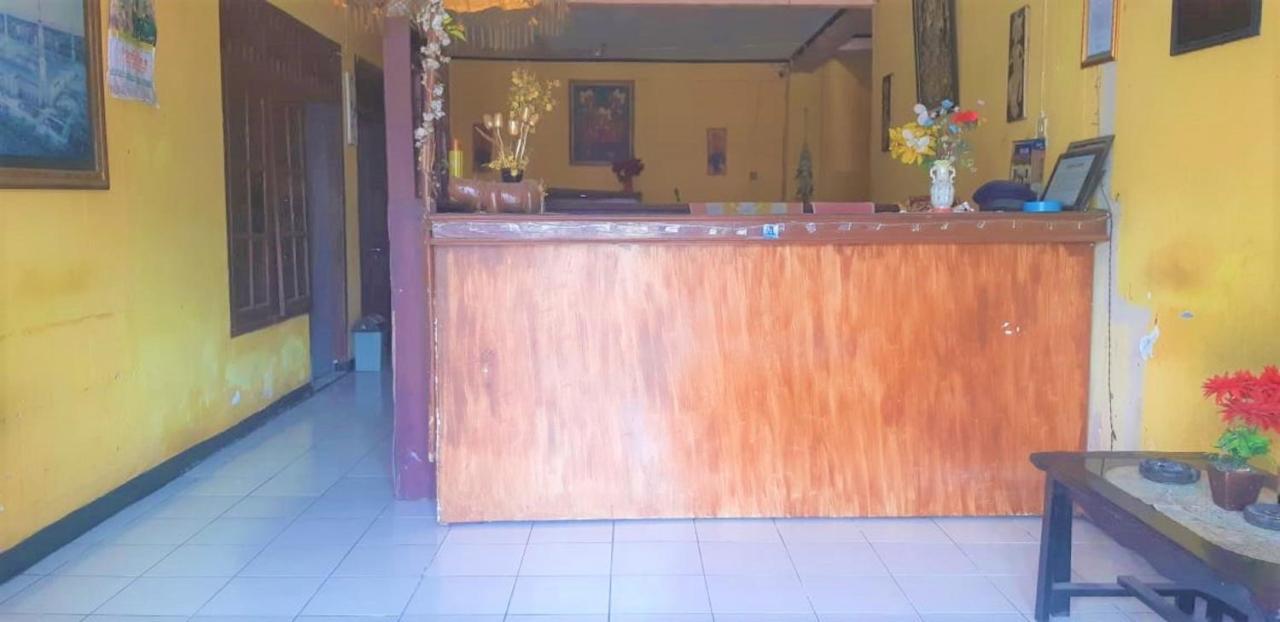 Spot On 2969 Hotel Citra Ayu Labuhan Екстериор снимка