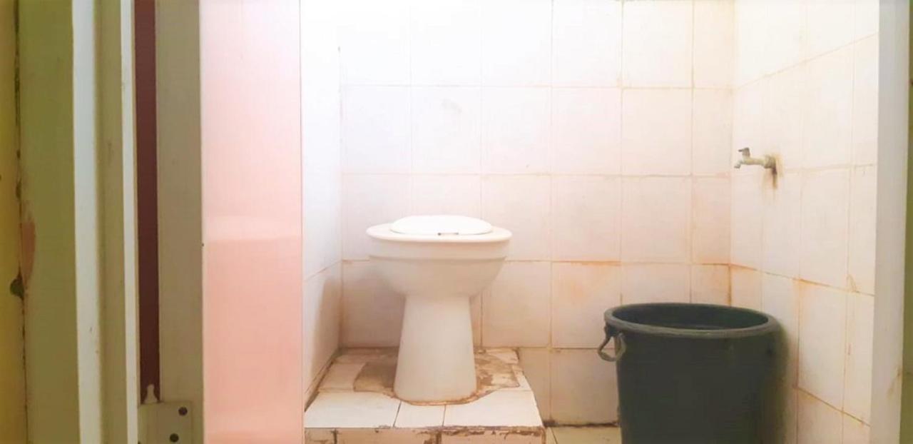 Spot On 2969 Hotel Citra Ayu Labuhan Екстериор снимка
