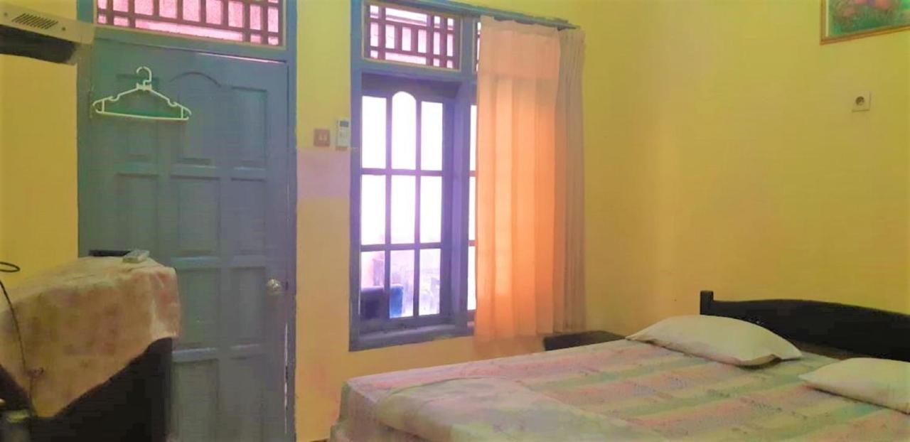 Spot On 2969 Hotel Citra Ayu Labuhan Екстериор снимка